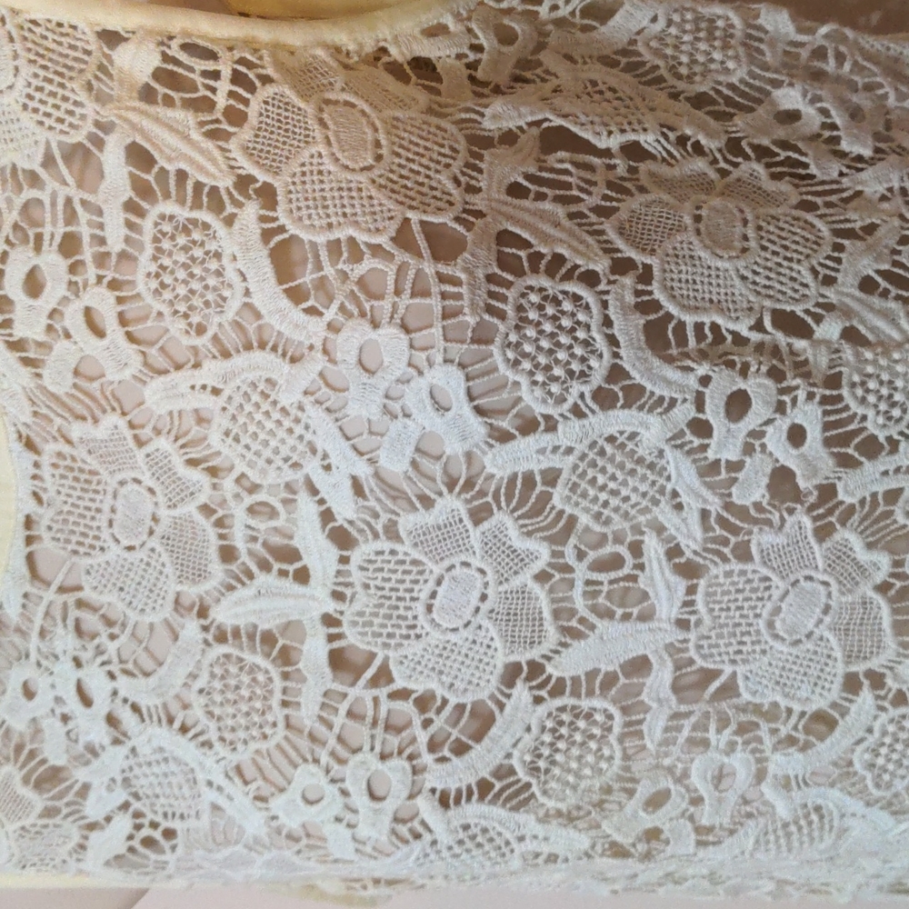 Cabi cotton embroidery peplum - Picture 2 of 6